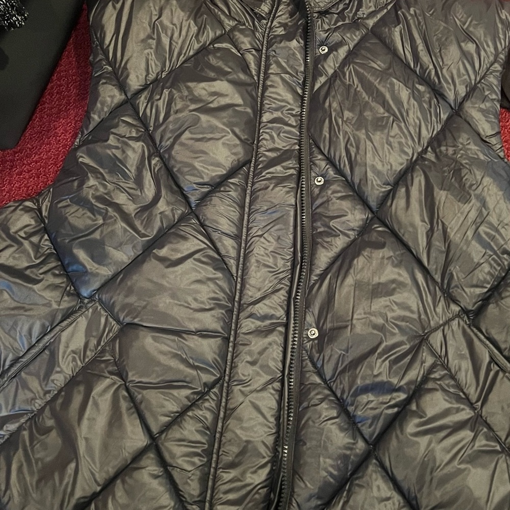 Andrew Marc sport bubble vest pockets XL has a hidden hood Zipper host pick - Picture 6 of 17